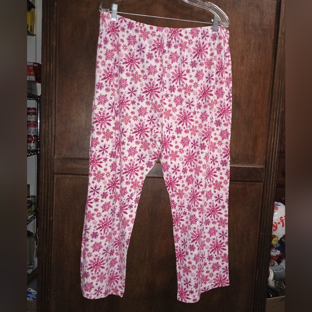 Talbots Pink Snowflake Lounge Pants